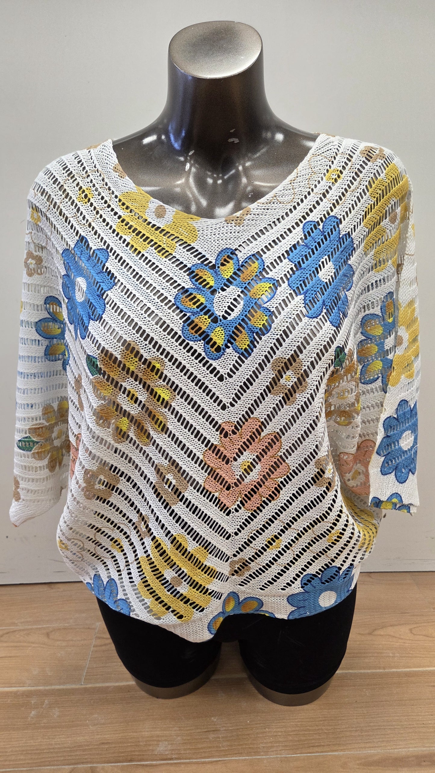 Daisy Pattern Top