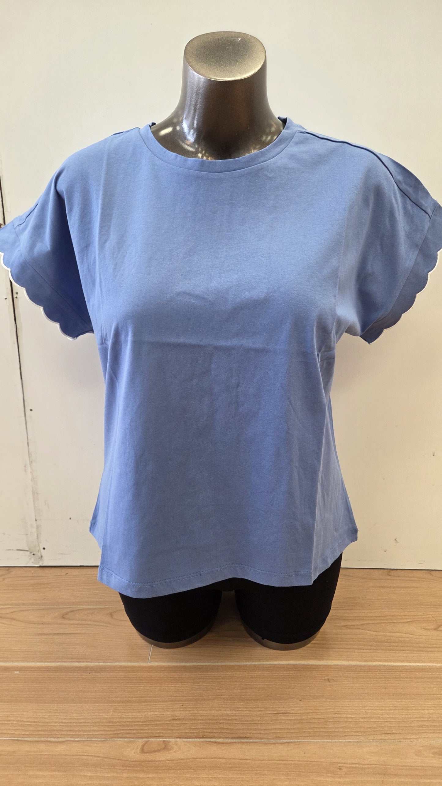 Sloane Scallop Tee