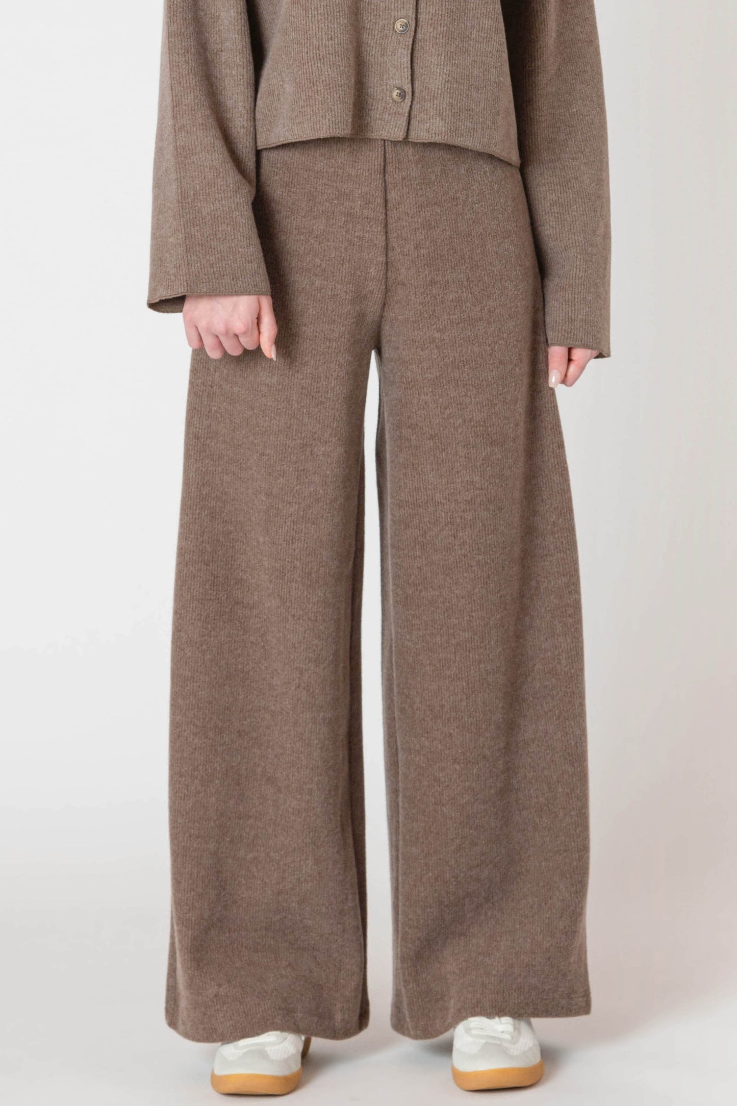 WIDE LEG RIBBED PANT in Mocha